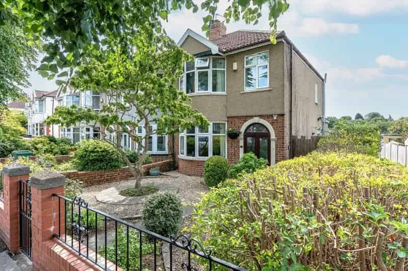3 Bedroom End Terrace House for Sale in BS5