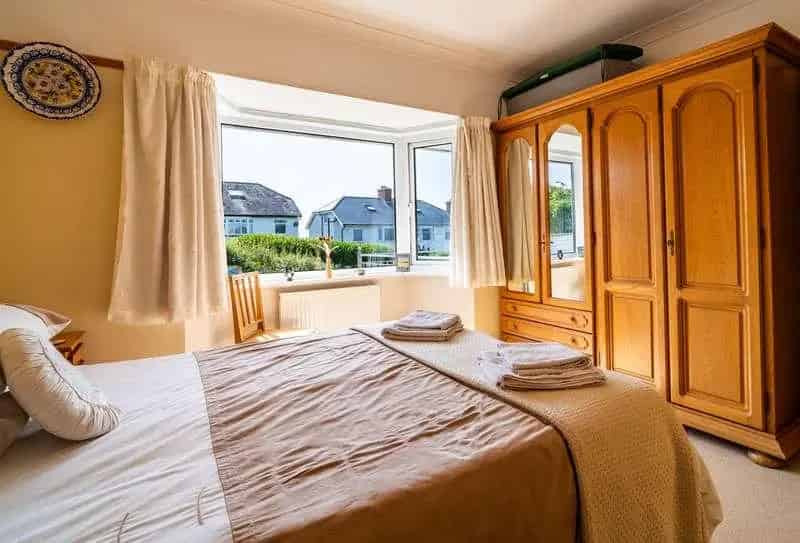 4 Bed Coastal Home for Sale Panoramic Views Sustainable