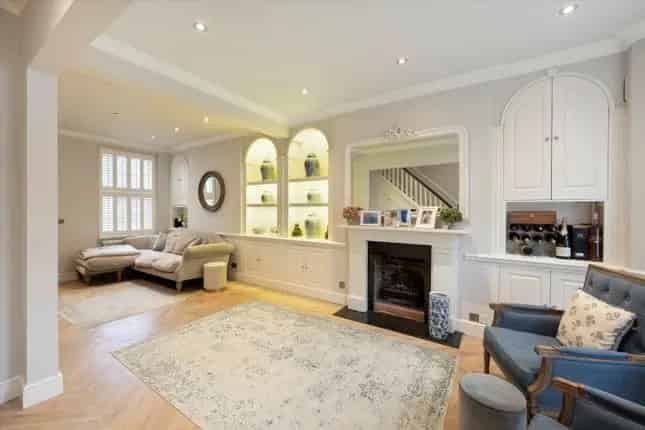Chelsea Maisonette for Sale - Lots Village Renovation