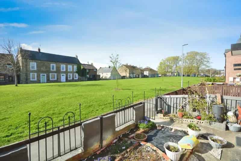 2 Bed Mid-Terraced House for Sale in West Auckland