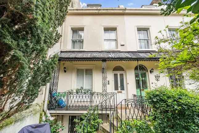 3 Bedroom House for Sale in Pimlico, London