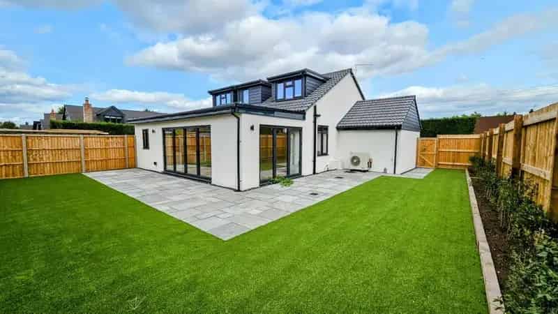 4 Bedroom Detached Bungalow For Sale