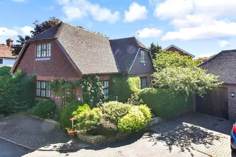 3 Bedroom Detached House for Sale in Tenterden