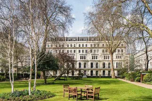 Flat to rent in Kensington Gardens Square, London W2