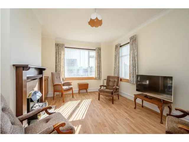 4 Bedroom Bungalow for Sale in Corstorphine