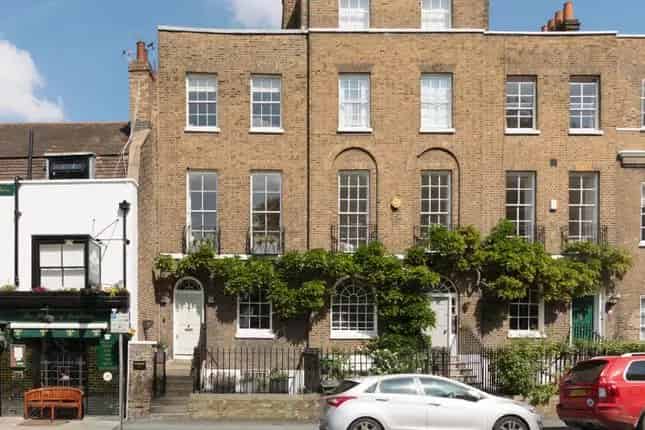 Grade II Listed Georgian House Greenwich 2000 sq ft Garden
