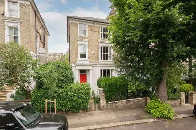 Semi Detached House for Sale in Hampstead Village