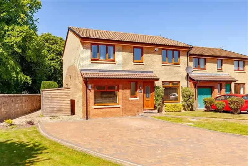 4 Bed Detached House Chesser 3 Reception Rooms
