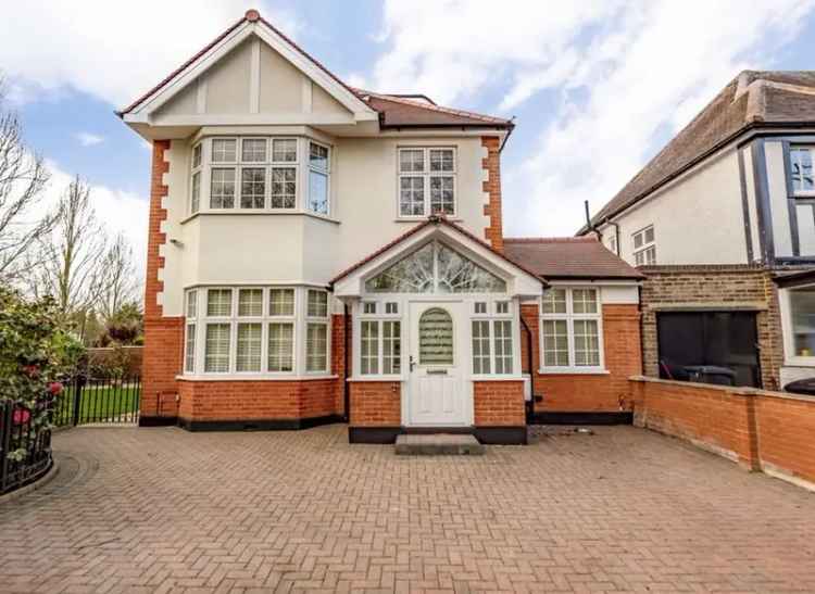 Four Bedroom Detached House Chiswick House Views