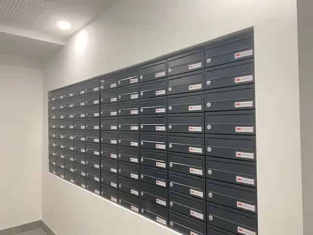 Modern Executive Furnished Apartment City Centre Parking Available