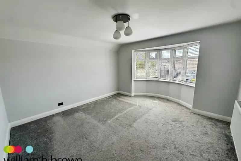 Four Bedroom Detached House Near Beach East Clacton