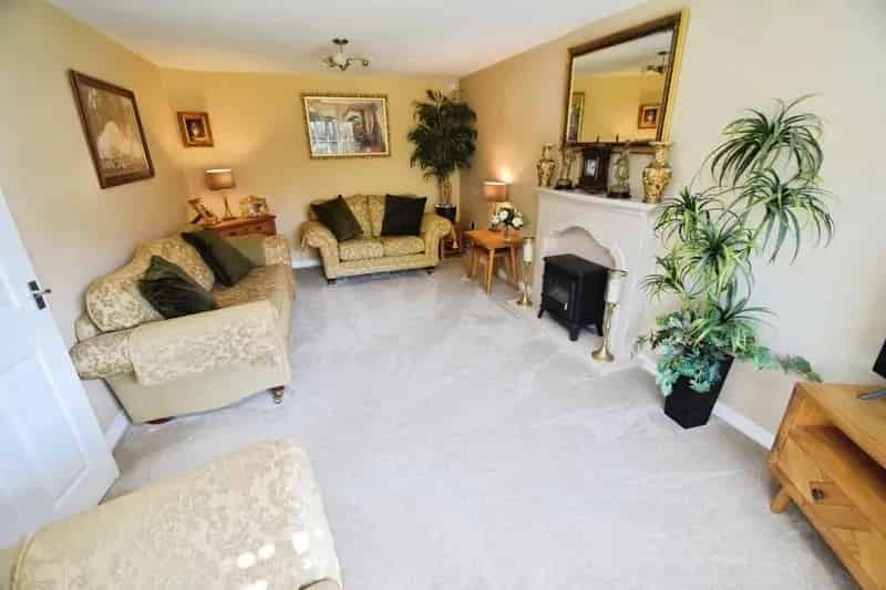 4 Bedroom Detached House For Sale Near Schools