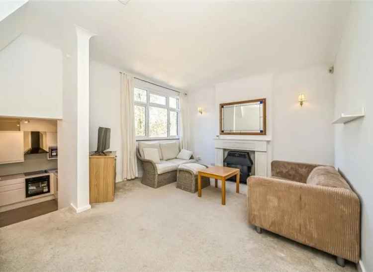 Flat For Sale in Foyle Road, London, England