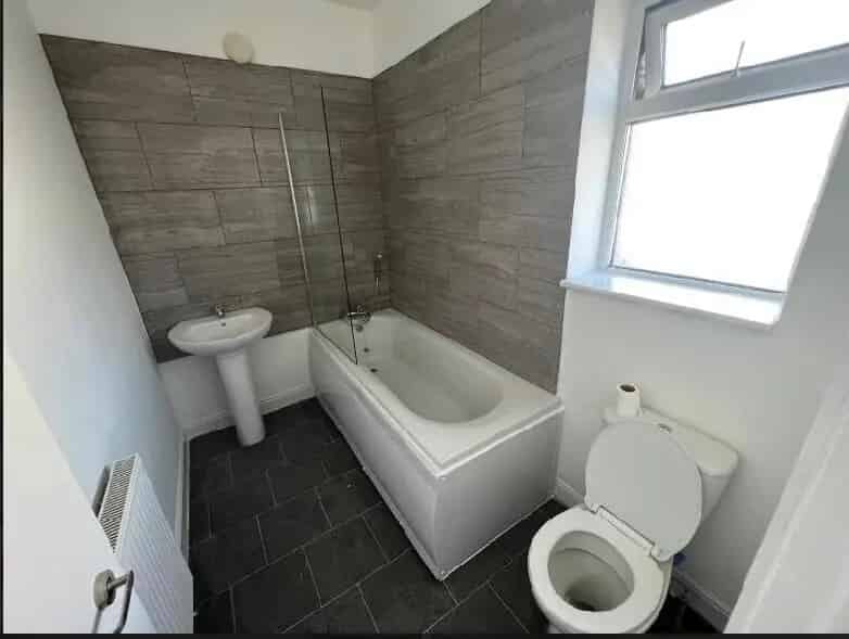 Two Bedroom House in Keighley Zero Deposit Available