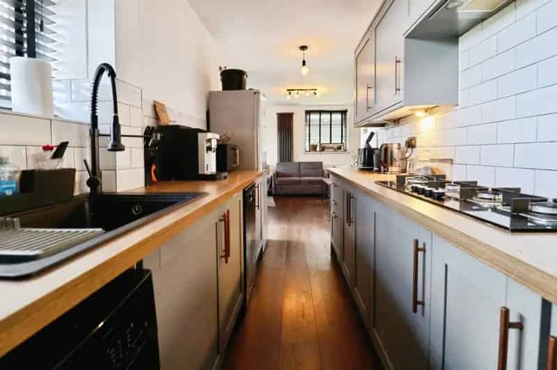 2 bedroom ground floor flat