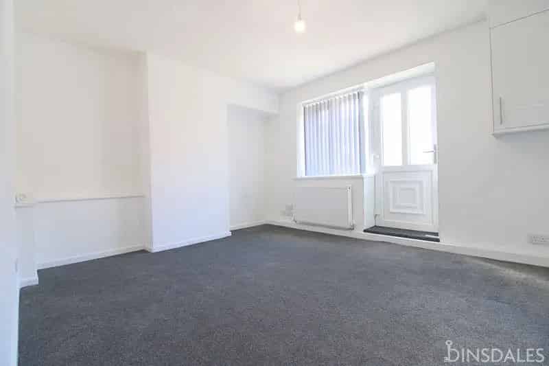 2 Bedroom Apartment to Rent Newly Refurbished Modern Apartment
