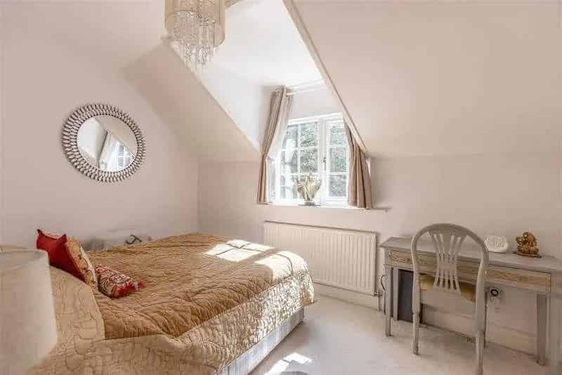 3 Bed House for Sale in Old Windsor