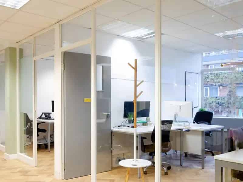 8000 Sq Ft Collaborative Workspace Modern Offices and Amenities