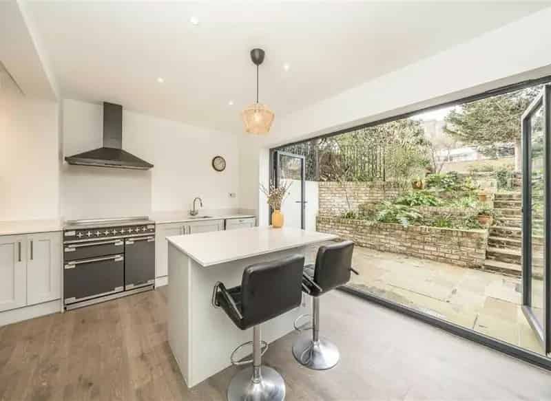 Six Bedroom Georgian Family Home in West Greenwich