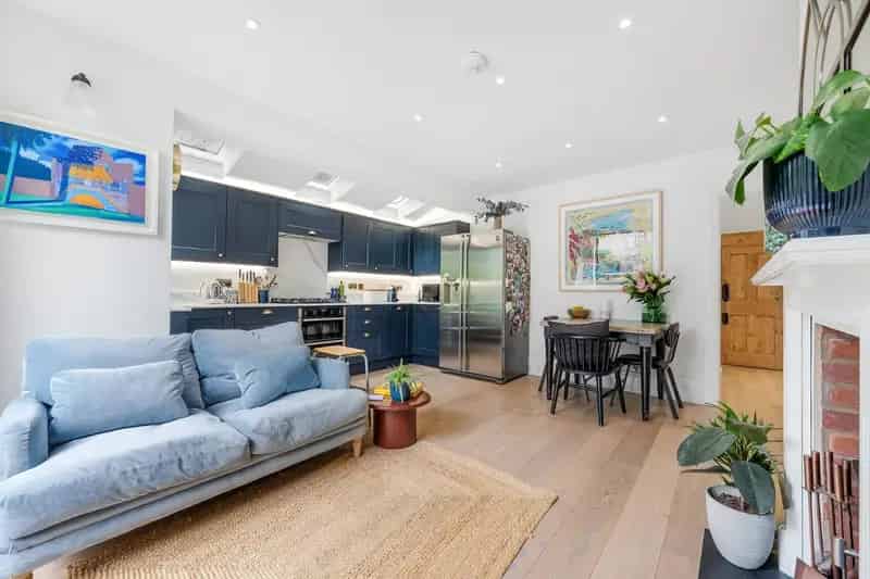 2 Bedroom Victorian Garden Flat to Rent