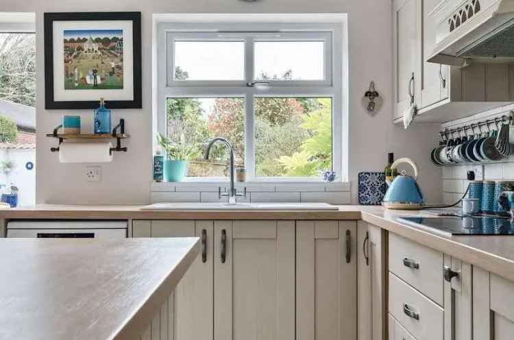 3 Bed House for Sale in Haslemere
