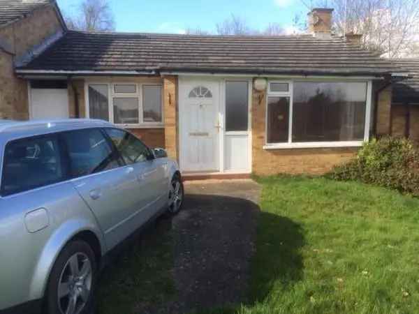 Bungalow For Rent in Stevenage, England