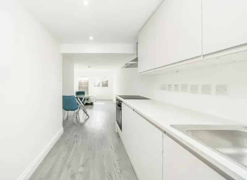 Kew Gardens Studio Apartment Near Station - New Interiors