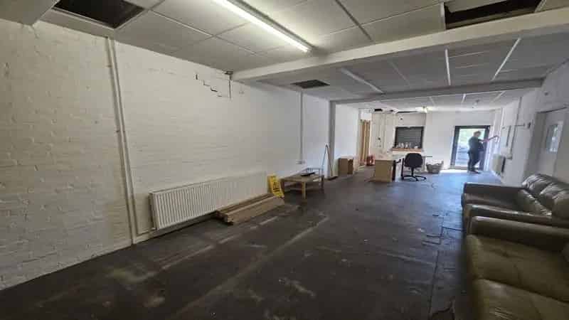 1700 sq ft Flexible Workspace 24-7 Access