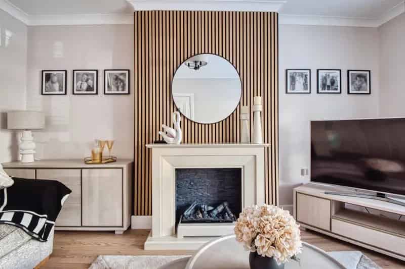 Stunning Upgraded Mid Terraced Villa