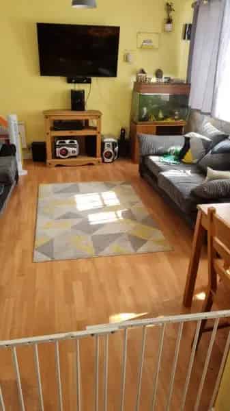 Large 2 Bed GFF Near Strand Shops Allocated Parking