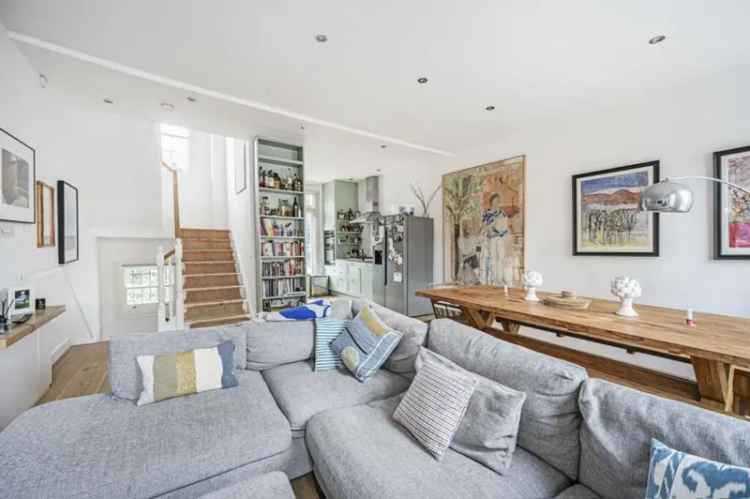 4 Bedroom House For Sale in Hoxton