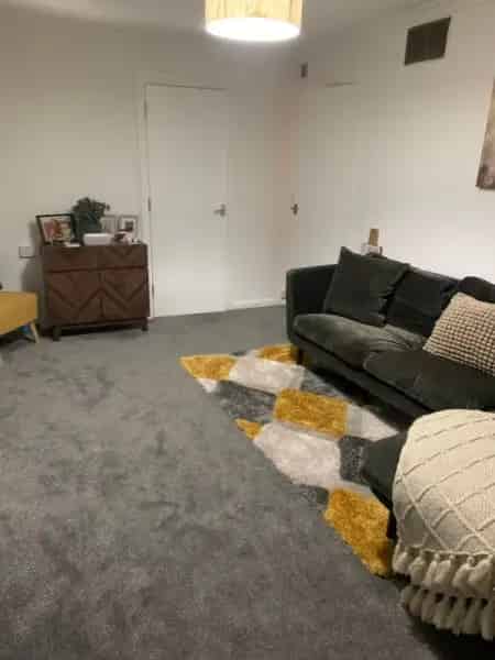 Spacious 2-Bedroom Flat near Devizes