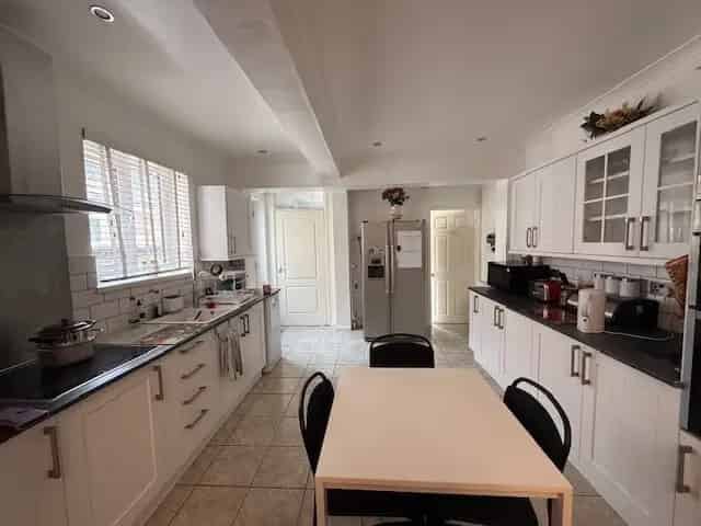 3 Bedroom House Family Home Zero Deposit Guarantee Available