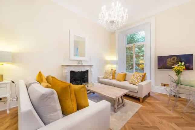 3 Bedroom Flat for Sale in Bayswater London