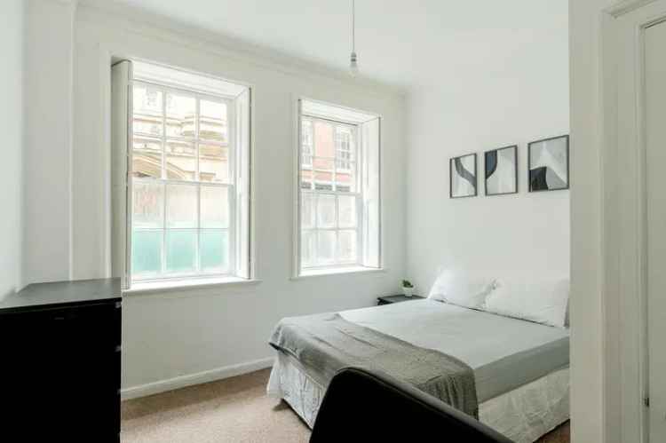 2 Bedroom Flat for Sale in Clifton Bristol