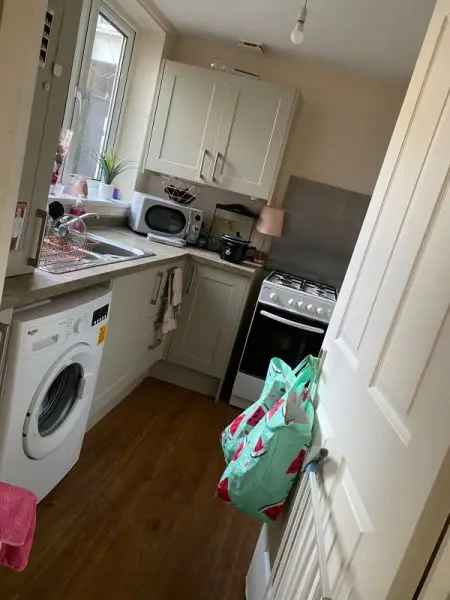 Flat For Rent in Leeds, England