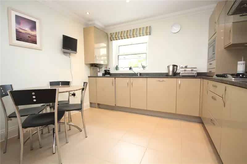 2 Bedroom Apartment in Lower Parkstone Birchdale Development