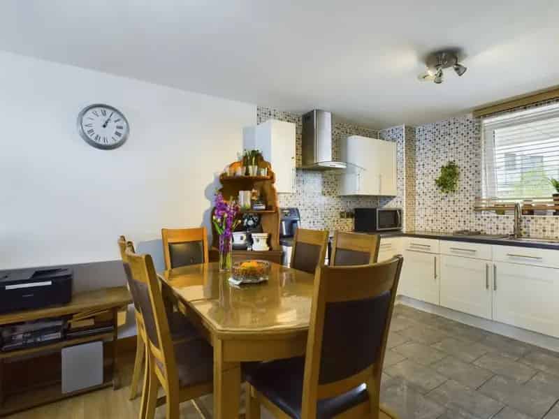 3 Bedroom Flat near Brighton Station For Sale