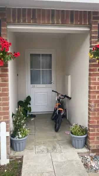 4 Bedroom Townhouse Near Beach Schools Shops