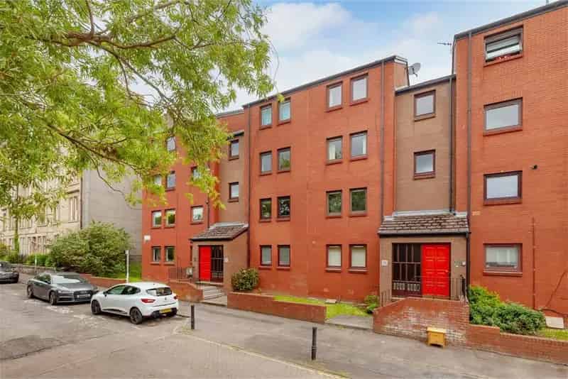 1 Bed Flat Polwarth Modern Development Private Parking