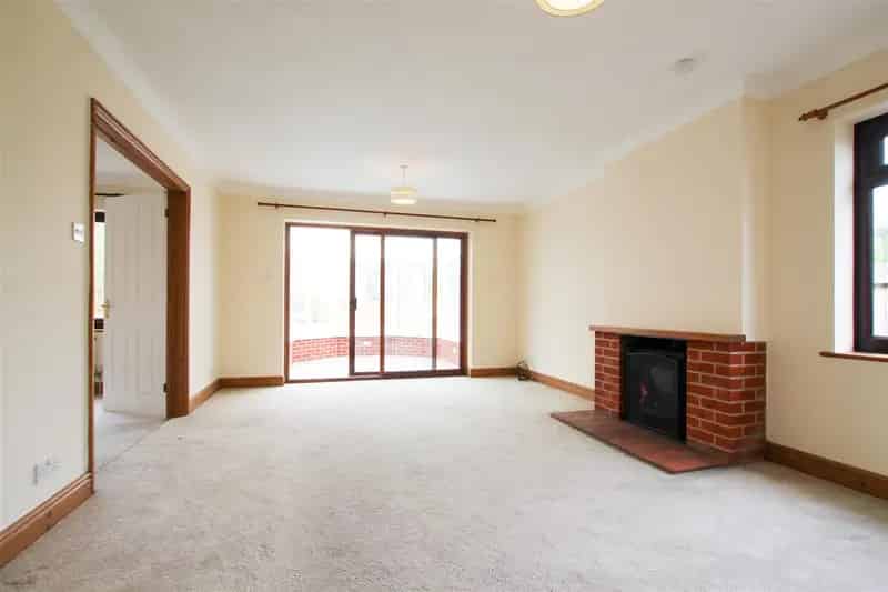 4 Bedroom Detached Bungalow House to Rent