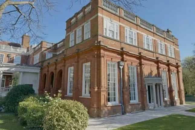 Hampstead Mansion: Historic Grade II Listed Residence for Sale