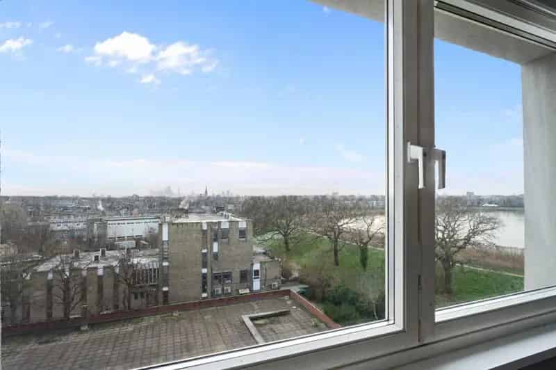 3 Bedroom Flat For Sale 964 SQ FT Panoramic Views Modernisation Required