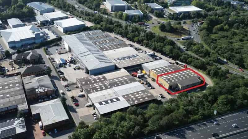 Warehouse Industrial Unit To Let Frimley 13842 sq ft