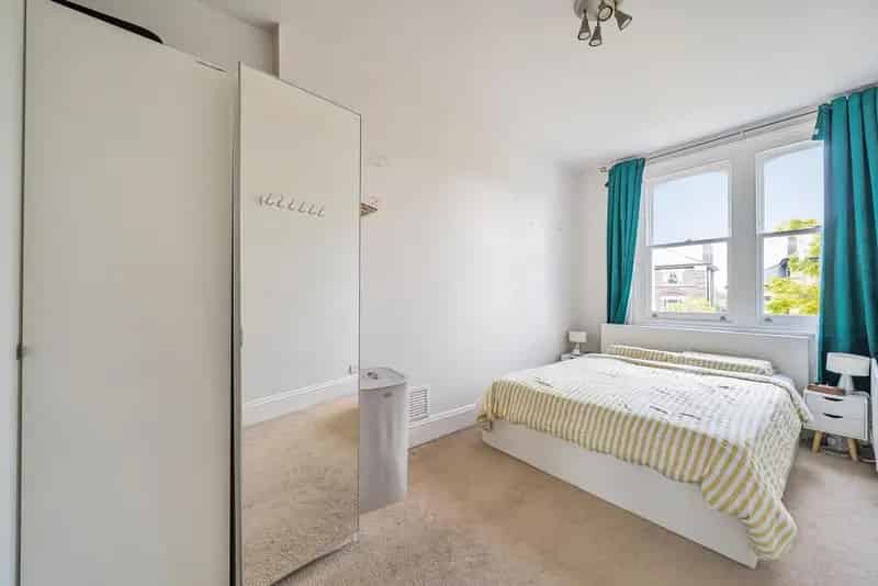 Two Double Bedroom Period Conversion Victorian Building