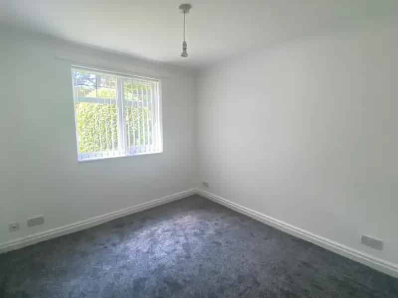 2 Bed Flat for Sale Near Crosby Beach