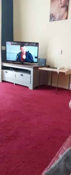 1 Bed Ground Floor Flat Sheltered Accommodation Parking Near London