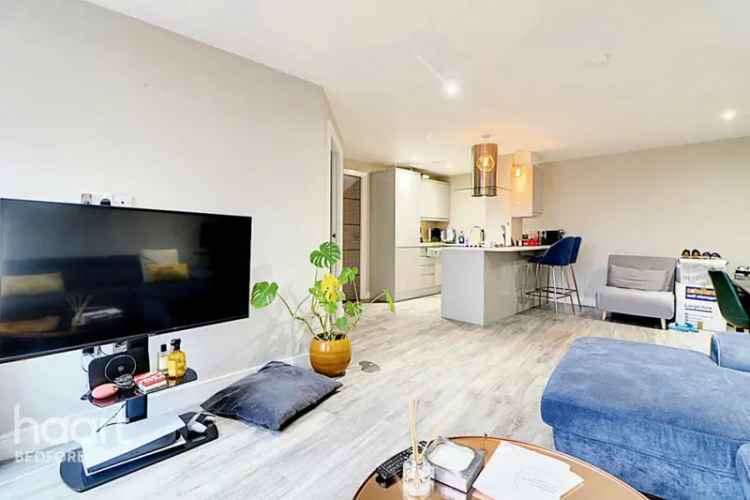 1 Bedroom Flat for Sale in Bedford Town Centre