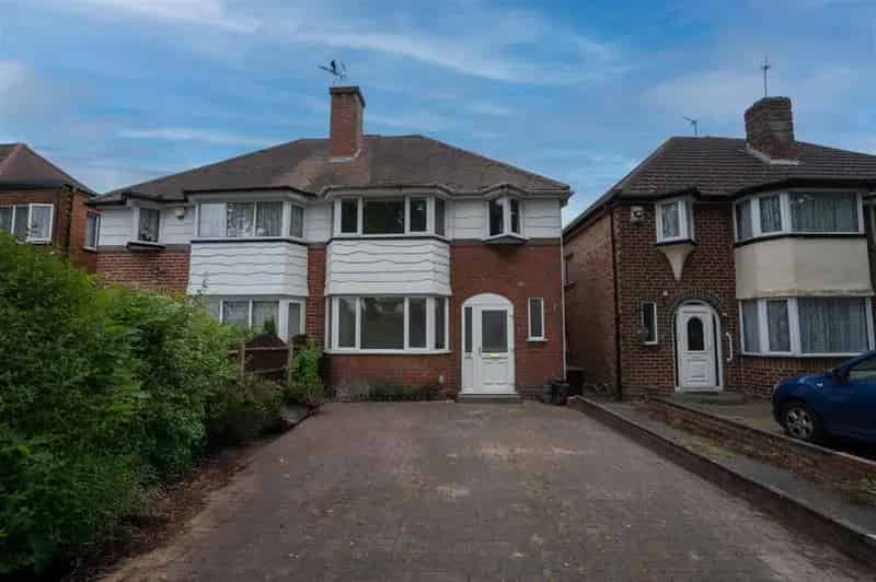 3 bedroom semi-detached house