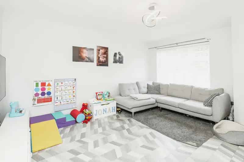 Semi Detached House with Conservatory in Fordbridge Birmingham